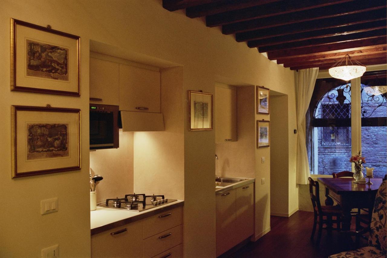 Al Pozzo Dei Scoacamini, 100 M From San Marco, Ground Floor Apartment เวนิส ภายนอก รูปภาพ