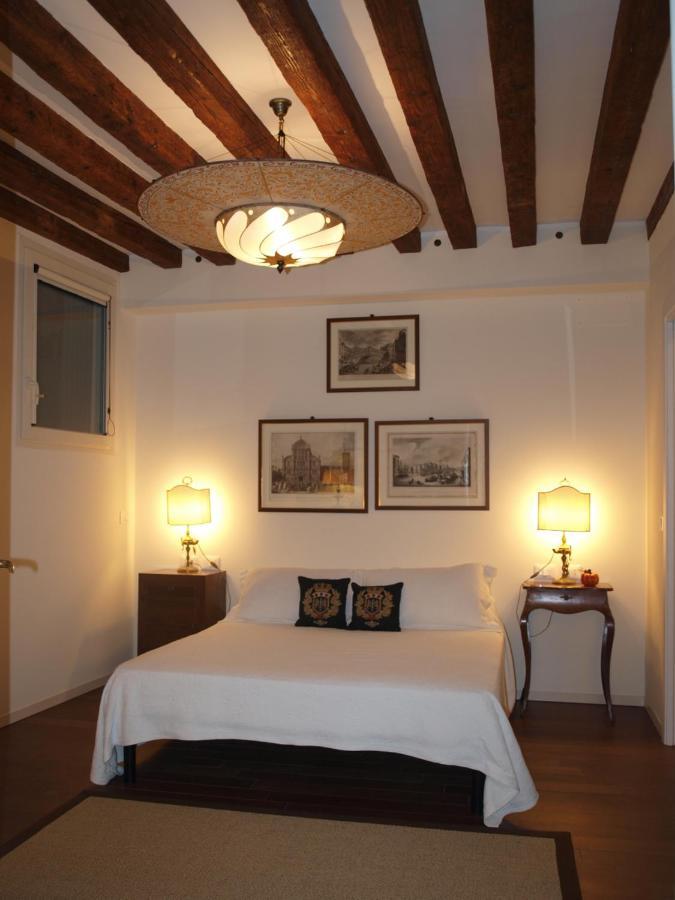 Al Pozzo Dei Scoacamini, 100 M From San Marco, Ground Floor Apartment เวนิส ภายนอก รูปภาพ