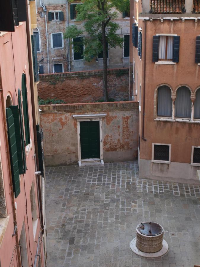 Al Pozzo Dei Scoacamini, 100 M From San Marco, Ground Floor Apartment เวนิส ภายนอก รูปภาพ