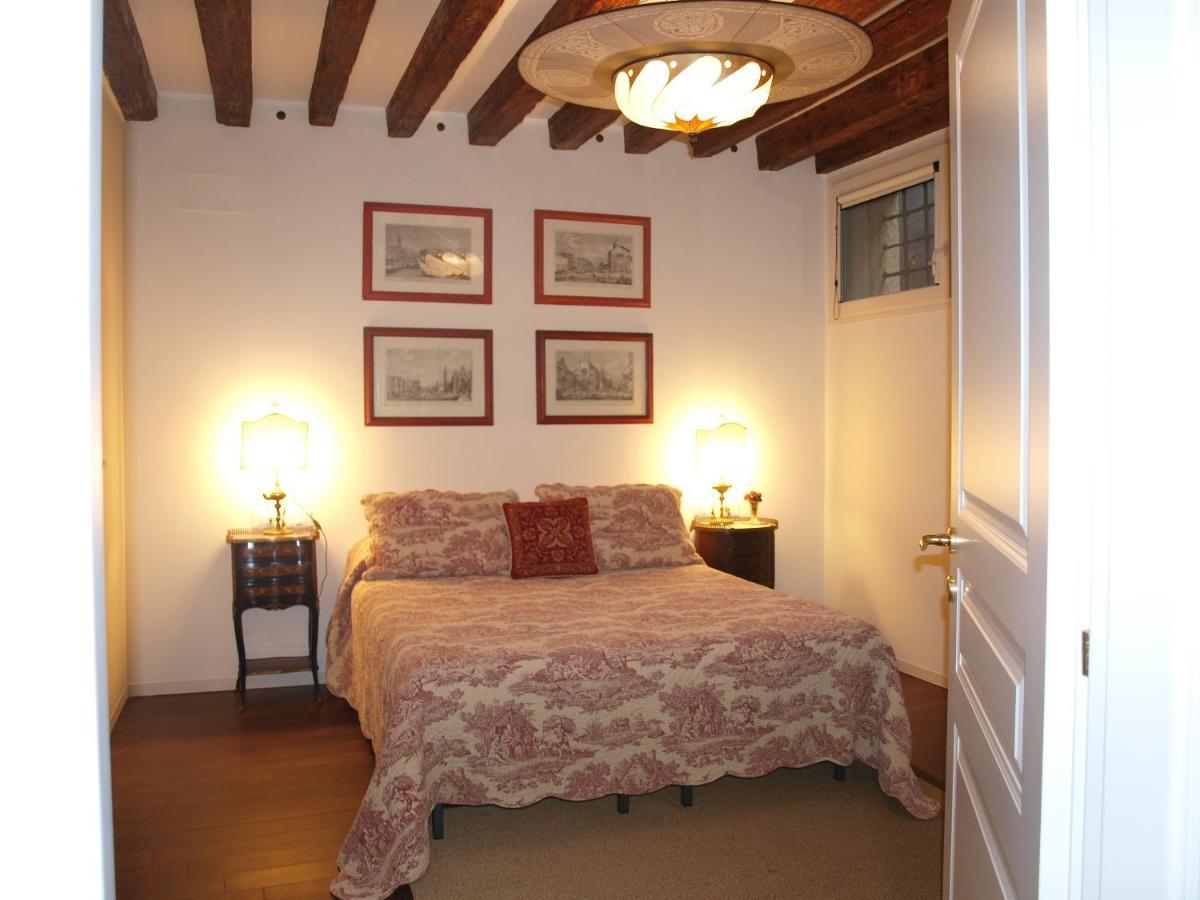Al Pozzo Dei Scoacamini, 100 M From San Marco, Ground Floor Apartment เวนิส ภายนอก รูปภาพ