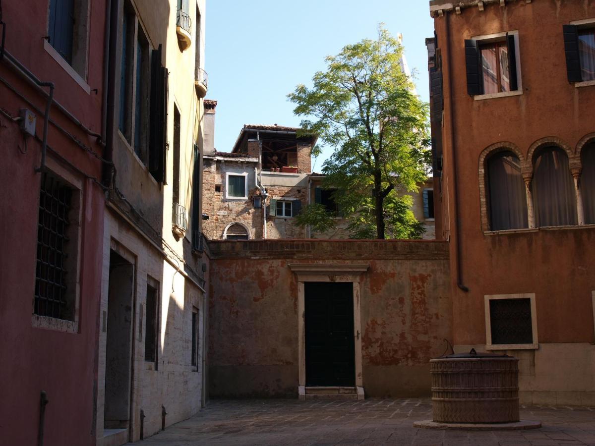 Al Pozzo Dei Scoacamini, 100 M From San Marco, Ground Floor Apartment เวนิส ภายนอก รูปภาพ