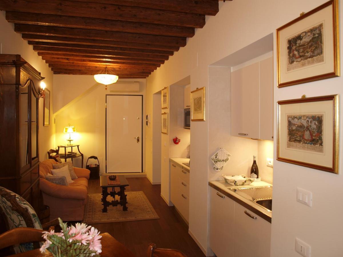 Al Pozzo Dei Scoacamini, 100 M From San Marco, Ground Floor Apartment เวนิส ภายนอก รูปภาพ